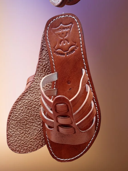 Sandales artisanales marocaines en cuir pour femme – Élégance et authenticité